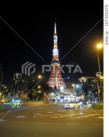 東京都 赤羽橋交差点 東京タワー 夜景 9月 東京都 赤羽橋交差点 東京タワー 夜景 9月 107308876