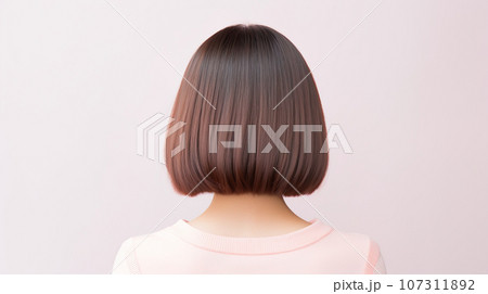 ボブカットの女性の後ろ姿「AI生成画像」 ボブカットの女性の後ろ姿「AI生成画像」 107311892