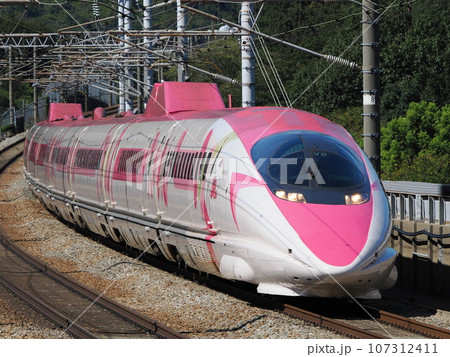 ハローキティ新幹線　大津トンネルにて 107312411