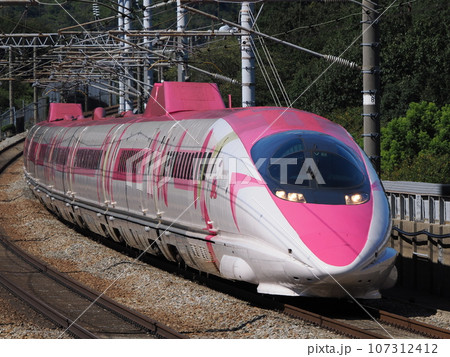 ハローキティ新幹線　大津トンネルにて 107312412