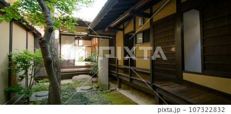 奈良市 ならまち格子の家 中庭 奈良市 ならまち格子の家 中庭 107322832