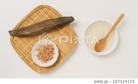 鰹節と削り節・鰹だしイメージ 107324158