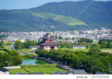 奈良一望・平城京と若草山 奈良一望・平城京と若草山 107324508