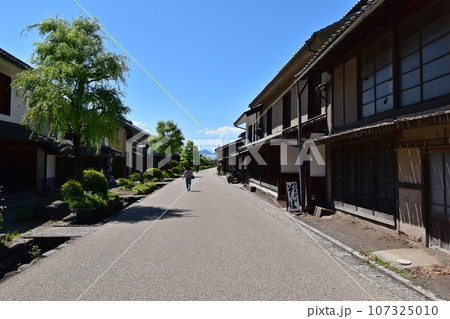 新緑の季節を迎えた海野宿 107325010