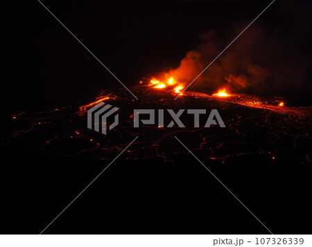 ハワイ島　キラウエア火山の噴火 107326339