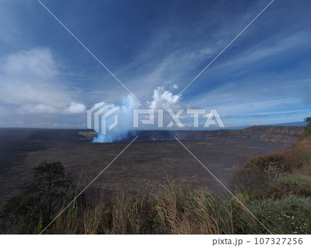 ハワイ島　キラウエア火山 107327256