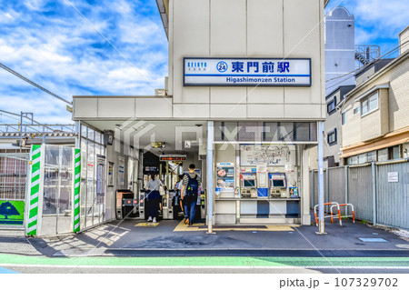 川崎市の都市風景　東門前駅 107329702