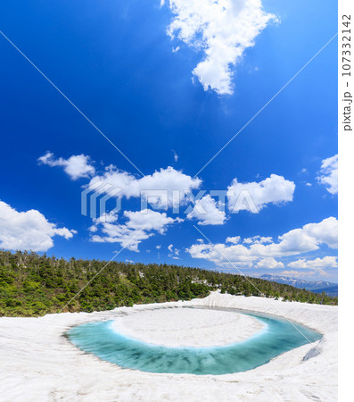 秋田・岩手_八幡平ドラゴンアイの絶景風景 107332142