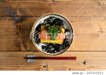 辛子明太子と玉子焼きの丼ぶり 辛子明太子と玉子焼きの丼ぶり 107333551
