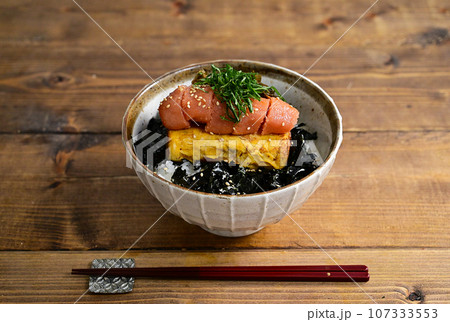 辛子明太子と玉子焼きの丼ぶり 辛子明太子と玉子焼きの丼ぶり 107333553