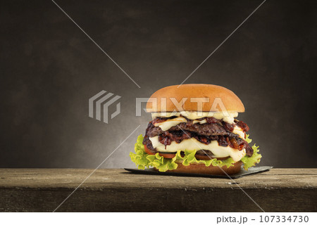 Hamburger Hamburger 107334730