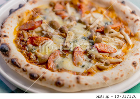 ボロネーゼのピッツァ ボロネーゼのピッツァ 107337326