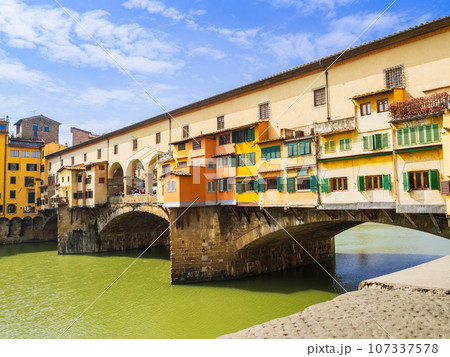 フィレンツェ　ヴェッキオ橋 107337578