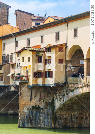 フィレンツェ　ヴェッキオ橋 107338239
