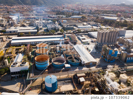 Chemical factory complex 107339062
