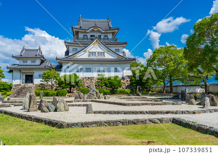 大阪府岸和田市　岸和田城復興天守と八陣の庭 107339851