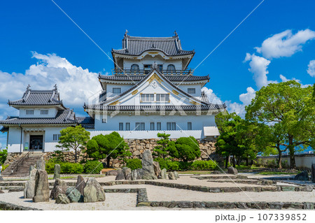 大阪府岸和田市 岸和田城復興天守と八陣の庭 大阪府岸和田市 岸和田城復興天守と八陣の庭 107339852