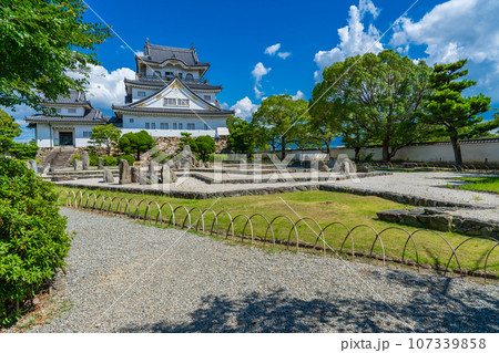 大阪府岸和田市　岸和田城復興天守と八陣の庭 107339858