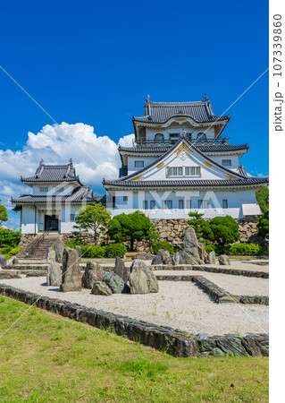 大阪府岸和田市 岸和田城復興天守と八陣の庭 大阪府岸和田市 岸和田城復興天守と八陣の庭 107339860