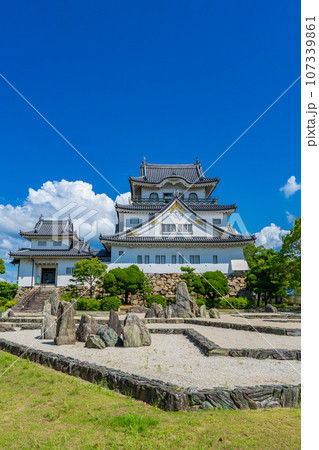 大阪府岸和田市 岸和田城復興天守と八陣の庭 大阪府岸和田市 岸和田城復興天守と八陣の庭 107339861