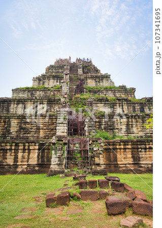 新たに世界遺産に登録されたコーケー遺跡　カンボジア・アンコール遺跡群 107341695