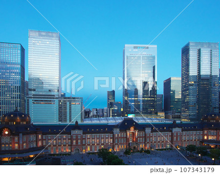 【東京都 千代田区・中央区】　東京駅～八重洲・京橋の夕景　都市景観（2023年7月） 107343179