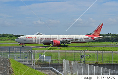 エアーインディア777成田タキシング 107348575