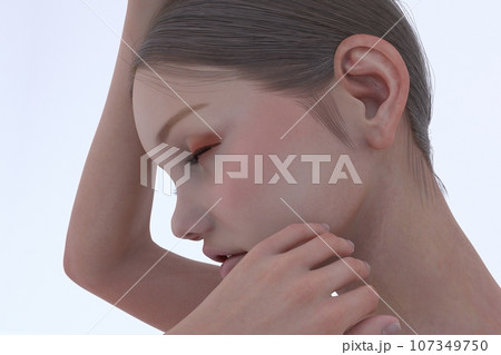 髪を触る女性 髪を触る女性 107349750