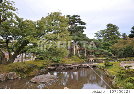 兼六園ー雁行橋と曲水ー 107350228