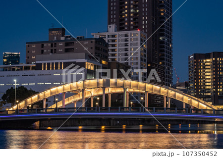 大阪中之島堂島川夜景 大阪中之島堂島川夜景 107350452