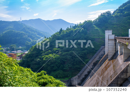 合角ダム　真夏の風景　秩父市上吉田 107352240