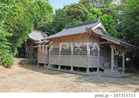 福岡県遠賀郡の島津・丸山歴史自然公園傍にある伊豆神社 福岡県遠賀郡の島津・丸山歴史自然公園傍にある伊豆神社 107353713