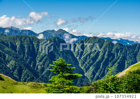 長野県の日本百名山塩見岳登山 大沢岳と中盛丸山 長野県の日本百名山塩見岳登山 大沢岳と中盛丸山 107354921