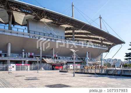 Seoul World Cup Stadium in Mapo district in Seoul, South Korea 107357983