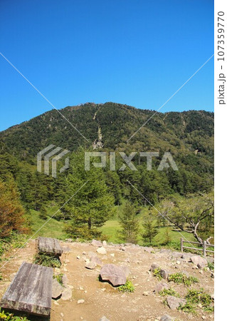 於呂倶羅山 於呂倶羅山 107359770