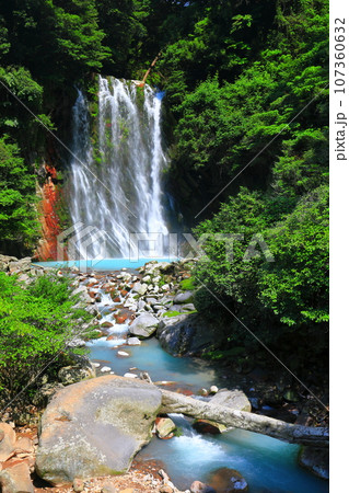 【鹿児島県】霧島温泉郷の湯の滝（丸尾滝） 107360632