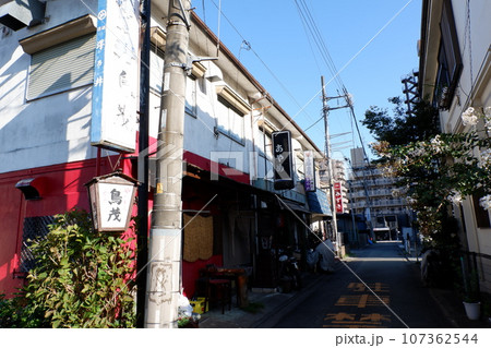 福生駅前の飲食店街 107362544