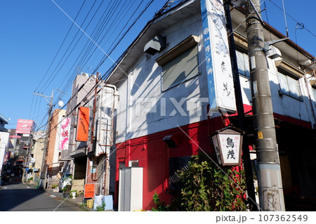 福生駅前の飲食店街 福生駅前の飲食店街 107362549