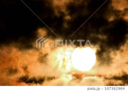 五島灘、角力灘、大角力の夕景 107362964