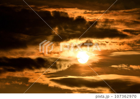 五島灘、角力灘、大角力の夕景 107362970