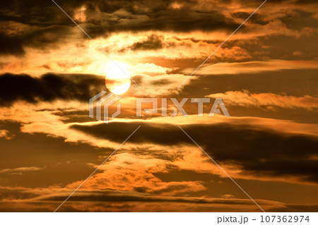 五島灘、角力灘、大角力の夕景 107362974