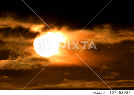 五島灘、角力灘、大角力の夕景 107362987