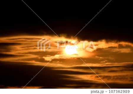 五島灘、角力灘、大角力の夕景 107362989