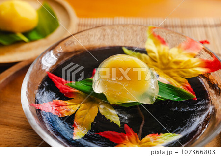 プルプルの栗くず餅 プルプルの栗くず餅 107366803