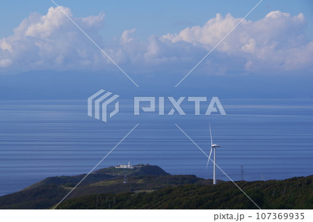 青森県東津軽郡龍飛崎から見る風景 107369935