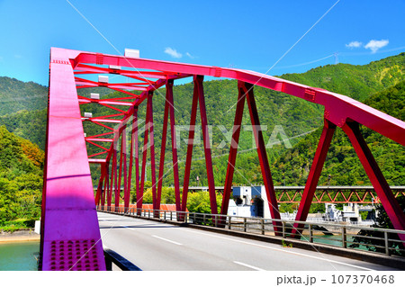 飛越峡合掌ライン椿原橋より椿原ダム方面を望む(岐阜県白川村)【2023.9】 飛越峡合掌ライン椿原橋より椿原ダム方面を望む(岐阜県白川村)【2023.9】 107370468