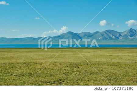 Son Kul mountain lake Son Kul mountain lake 107371190