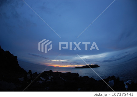 東南アジア、インドネシアのバリ島の島 東南アジア、インドネシアのバリ島の島 107375443