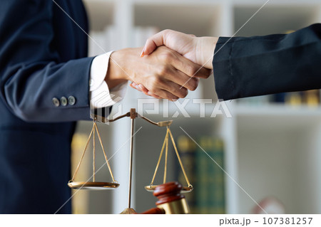 Good service cooperation of Consultation between a male lawyer and business woman customer Good service cooperation of Consultation between a male lawyer and business woman customer 107381257