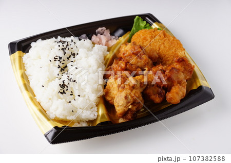 若鶏もも唐揚げとコロッケ弁当 107382588